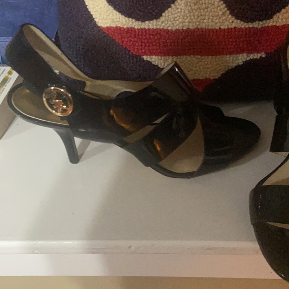 Sandals - Picture 2 of 2